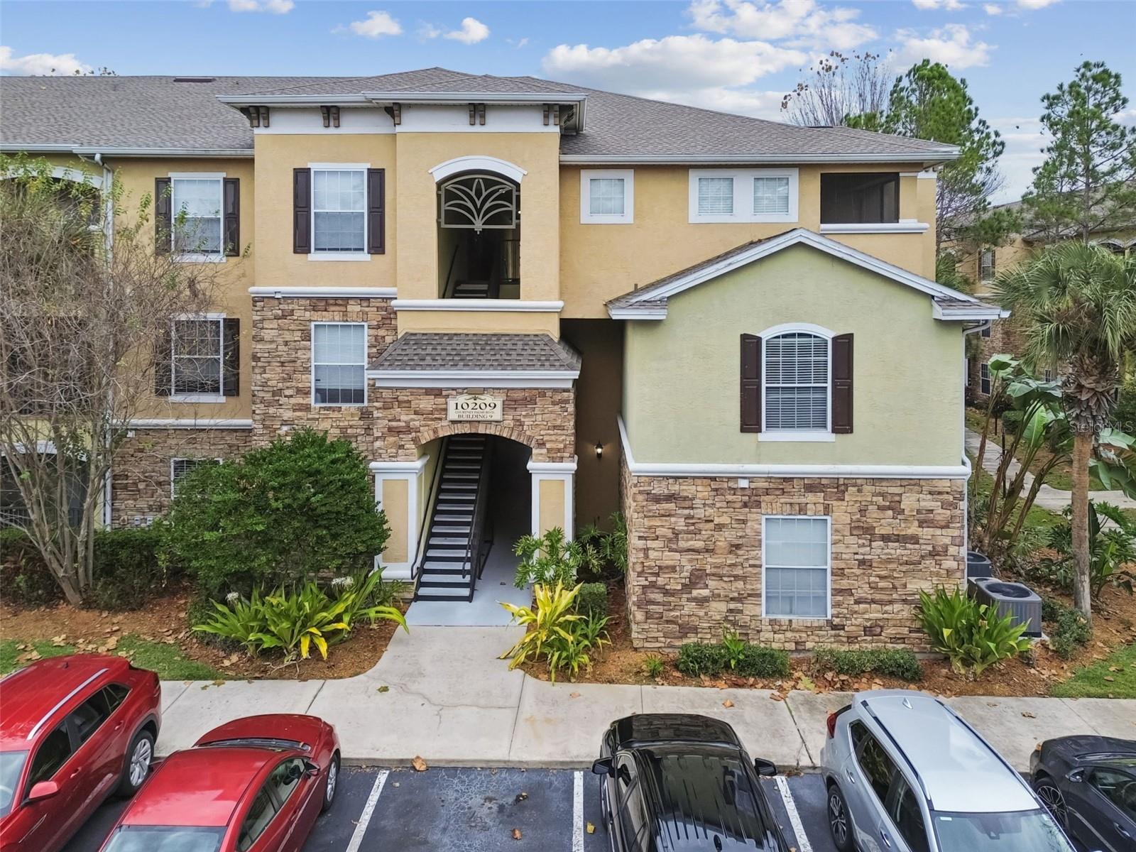 COURTNEY PALMS CONDO - Residential