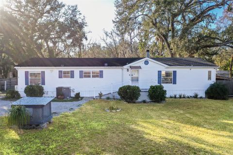 Photo of 5028 Clewis Avenue, Tampa, FL 33610 (MLS # L4958658)