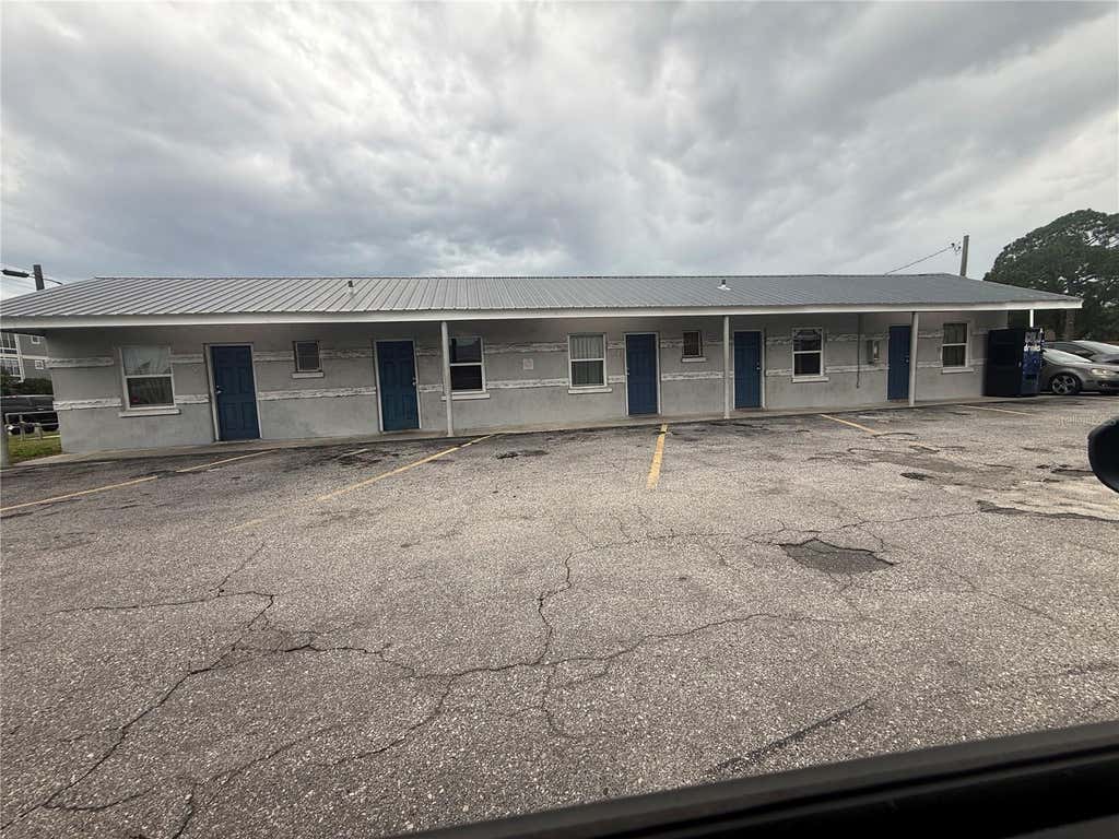 Photo of 6435 W Hillsborough Avenue, Tampa, FL 33634 (MLS # TB8539777)