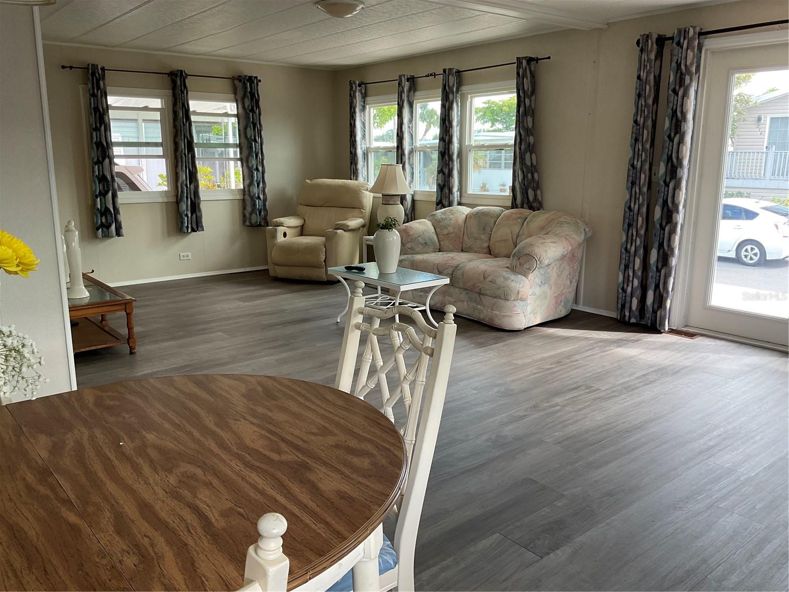 VENICE ISLE - Residential