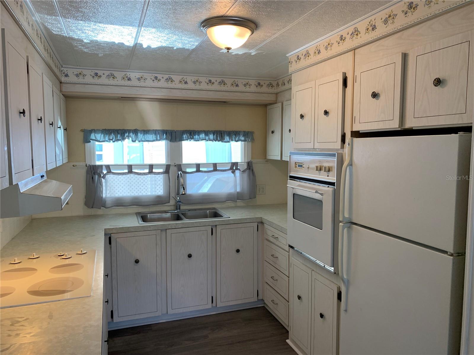 VENICE ISLE - Residential