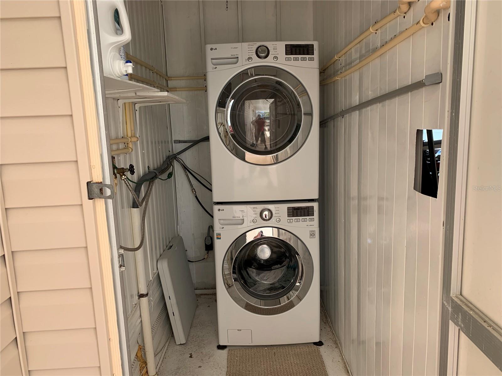 VENICE ISLE - Residential