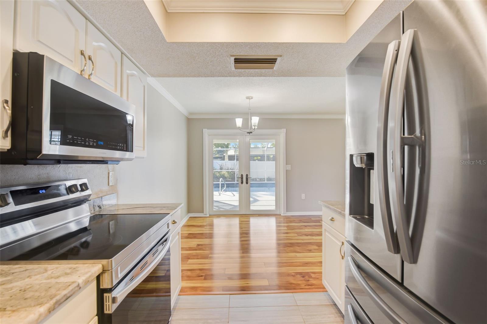 LAKE SARASOTA - Residential