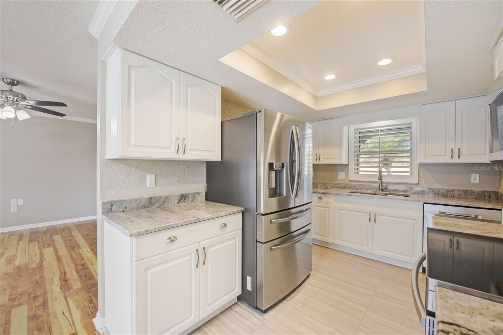 LAKE SARASOTA - Residential