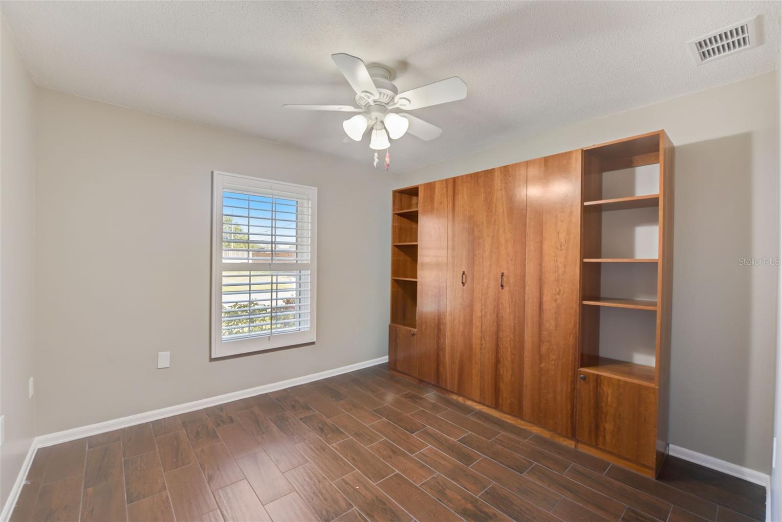 LAKE SARASOTA - Residential