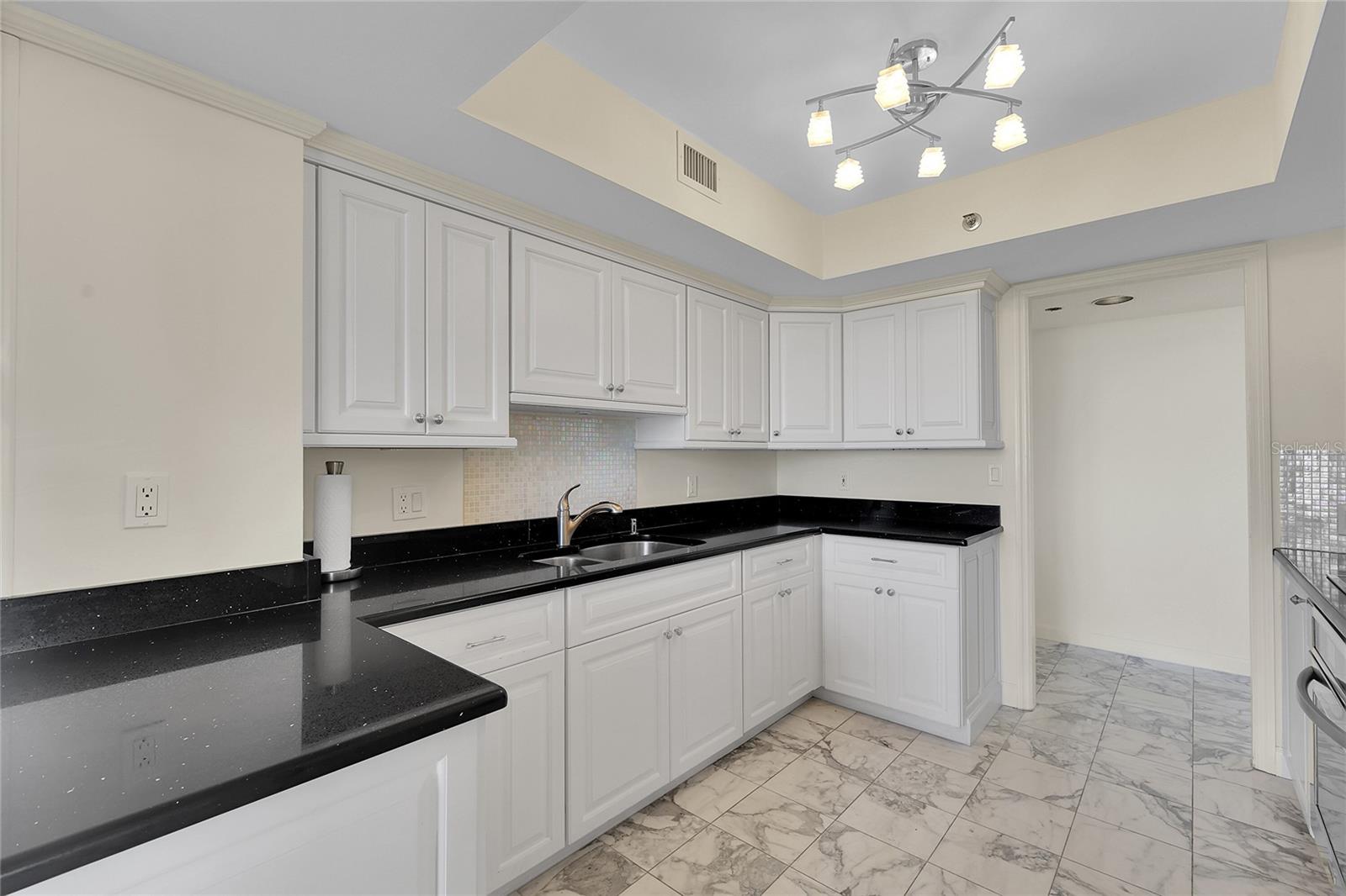 BEACHES OF LONGBOAT KEY PH-1 - Residential