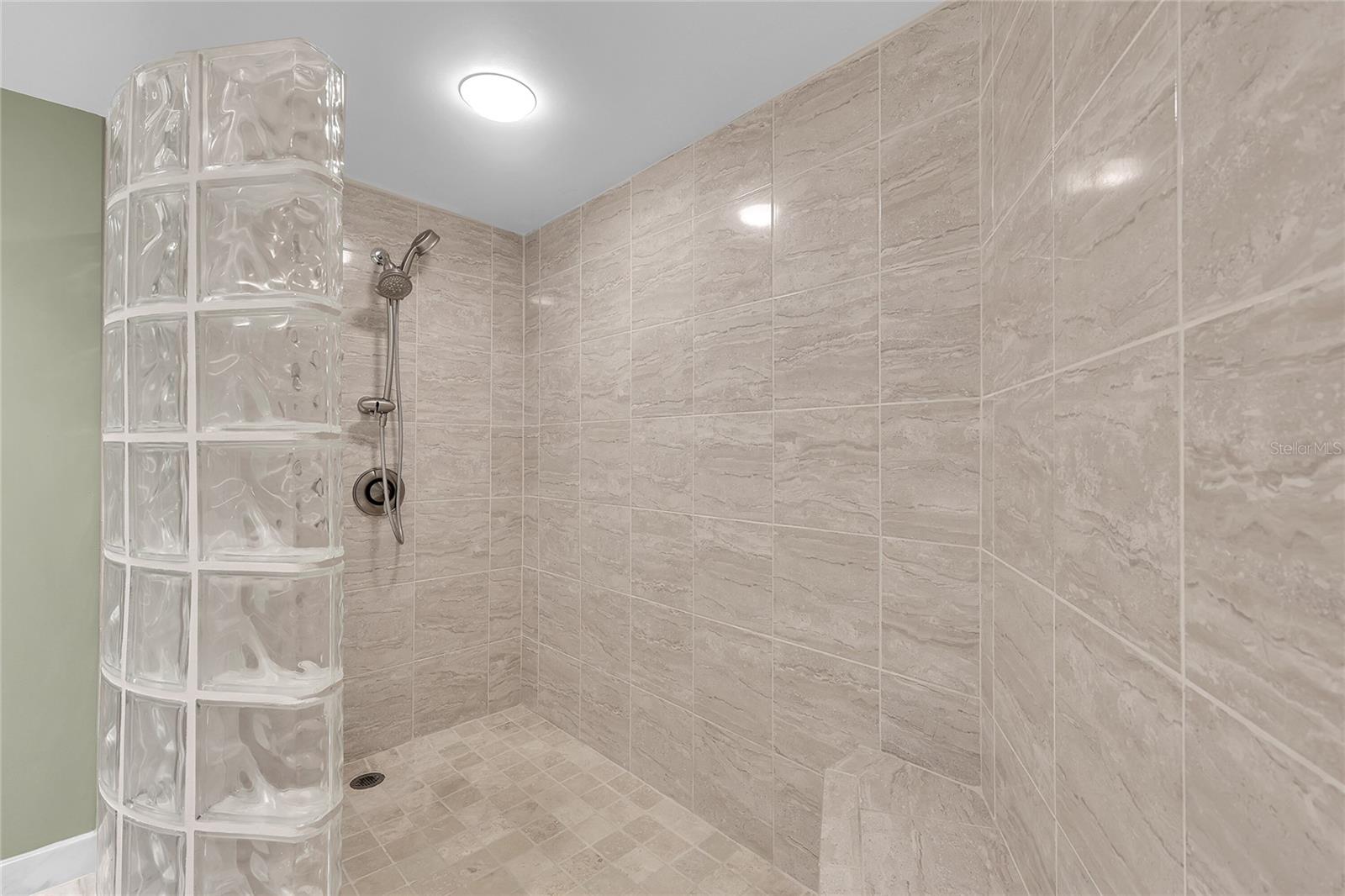 BEACHES OF LONGBOAT KEY PH-1 - Residential