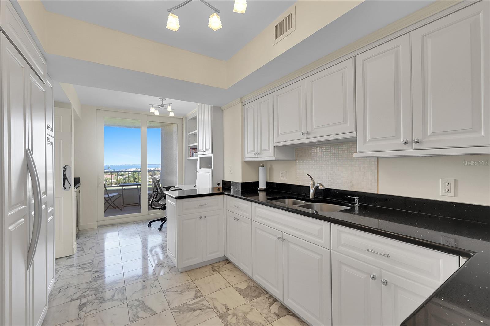 BEACHES OF LONGBOAT KEY PH-1 - Residential