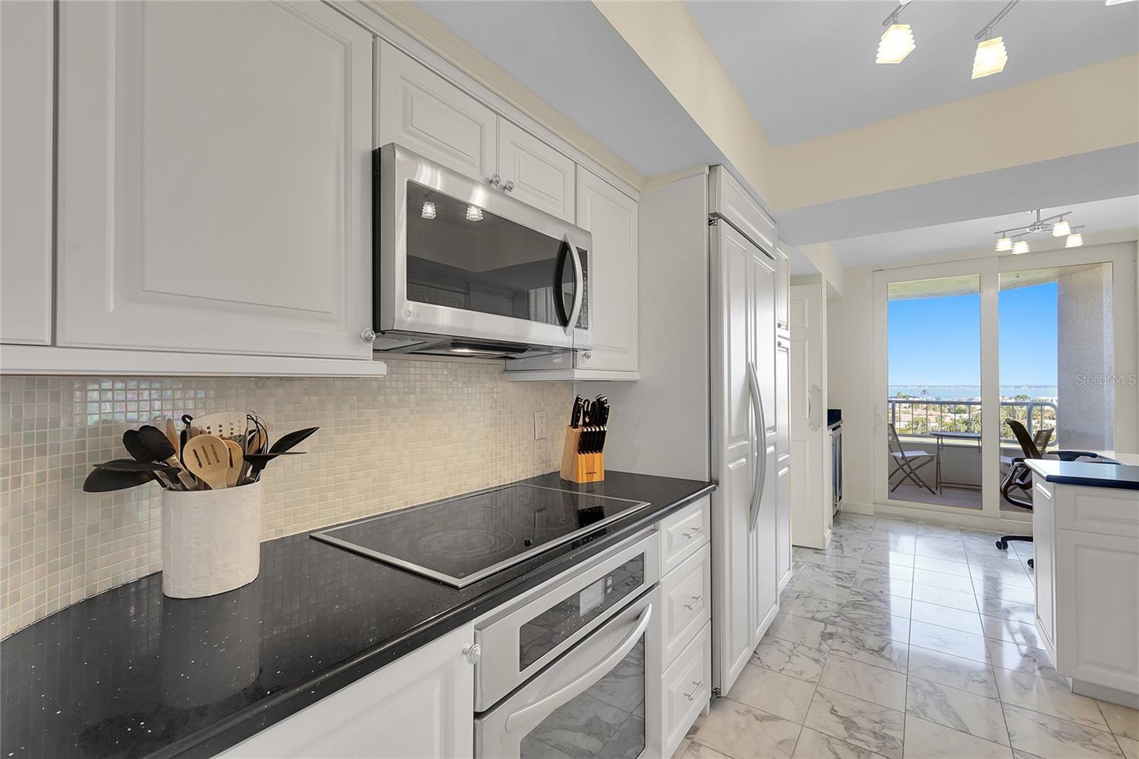 BEACHES OF LONGBOAT KEY PH-1 - Residential