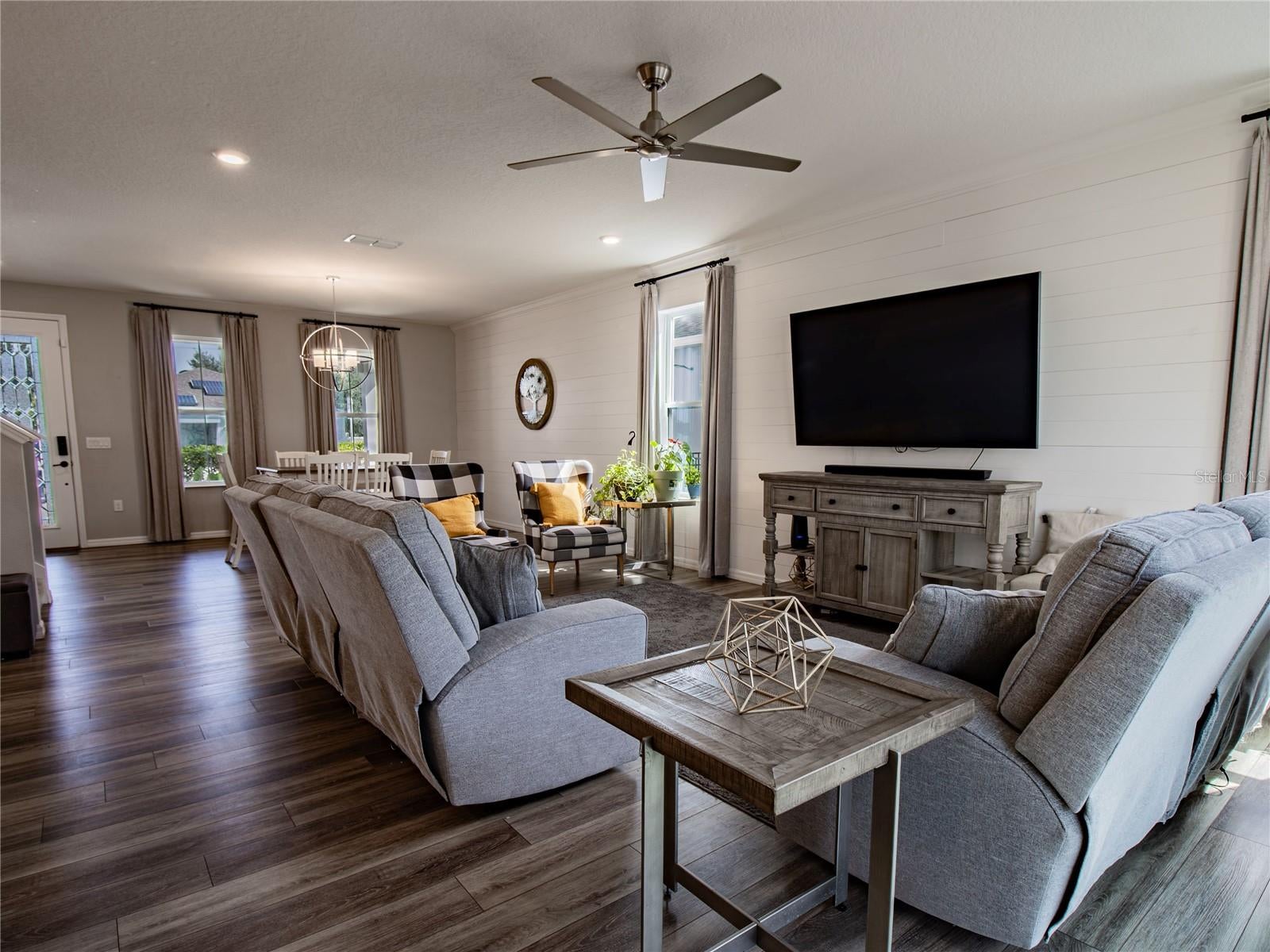 112 HAMLET LOOP