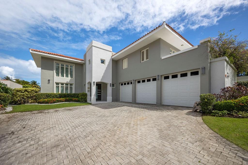 At approximately 5,000 SF of living space, this spacious property is located in Puerto Rico’s most sought after community. Enjoy all of the amenities that Dorado Beach has to offer its residents, such as direct access to exclusive beaches, on-location fine dining, and the use of beautiful golf/tennis courts. This 4 bedroom, 6.5 bathroom home includes a finished terrace with a private pool and BBQ/Grill area on its 926.05 sq.m. lot. It is also equipped with other features such as a wine cellar and water cistern. Ready to move in!