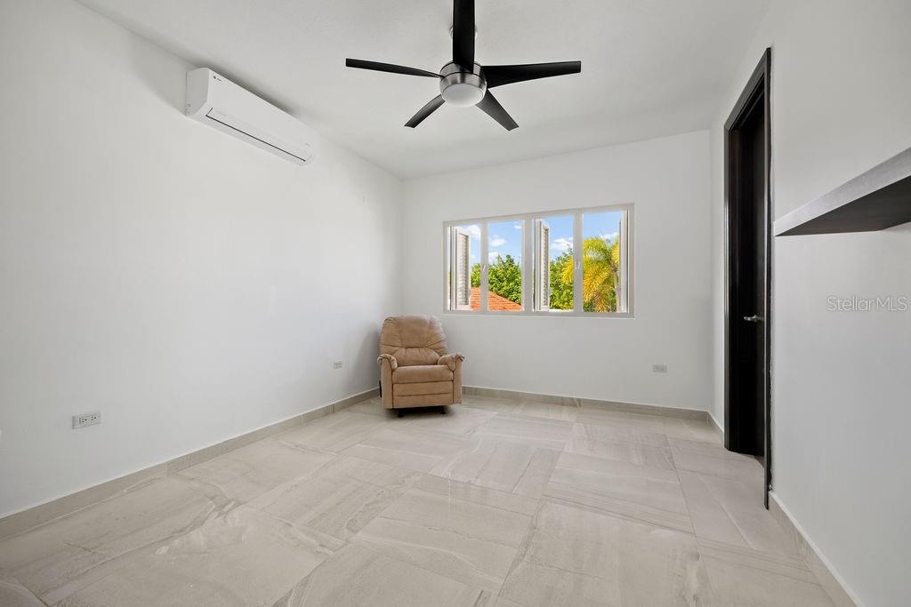 DORADO BEACH EAST - Residential