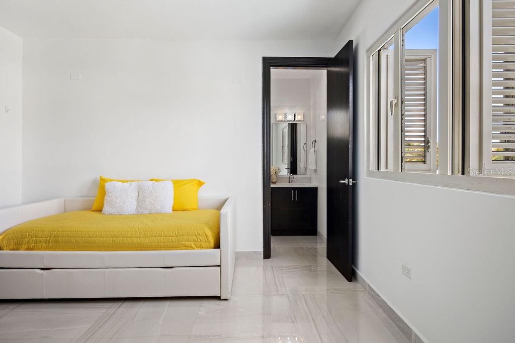 DORADO BEACH EAST - Residential