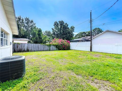 Single Family Residence in LAKELAND FL 2179 MONTICELLO AVENUE 21.jpg