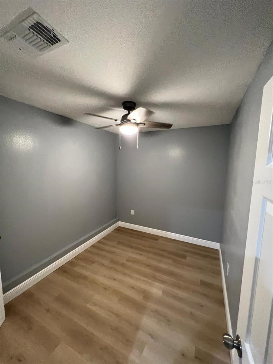 MONTALDIS - Residential Lease