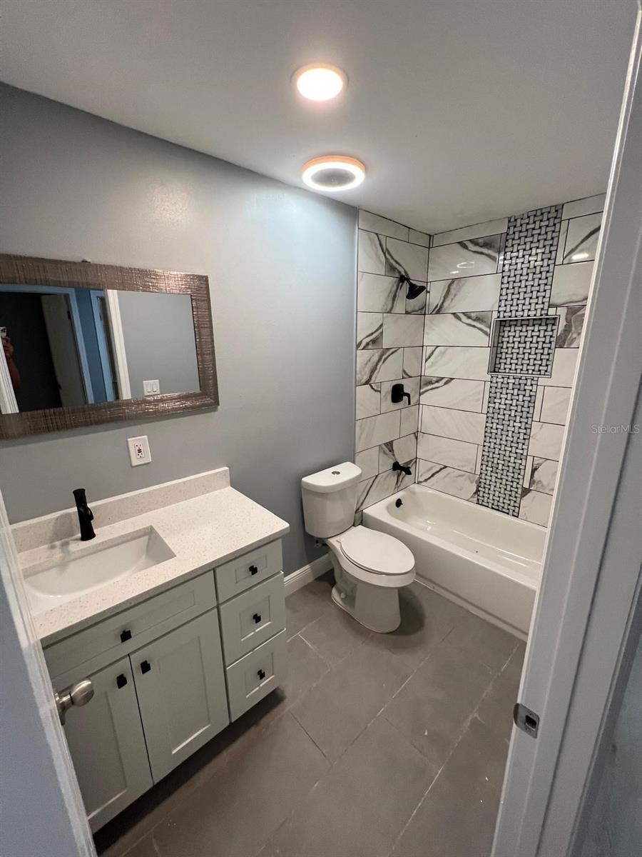 MONTALDIS - Residential Lease