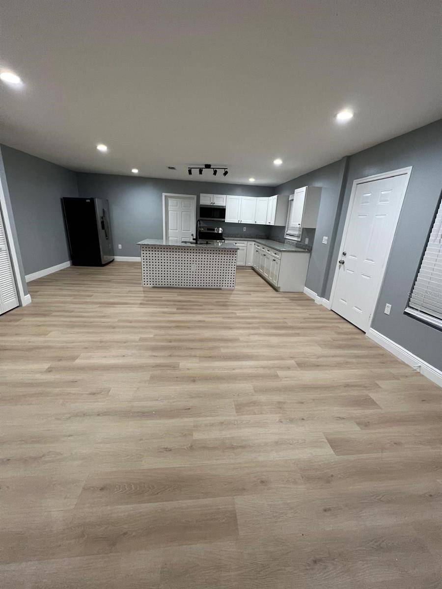 MONTALDIS - Residential Lease