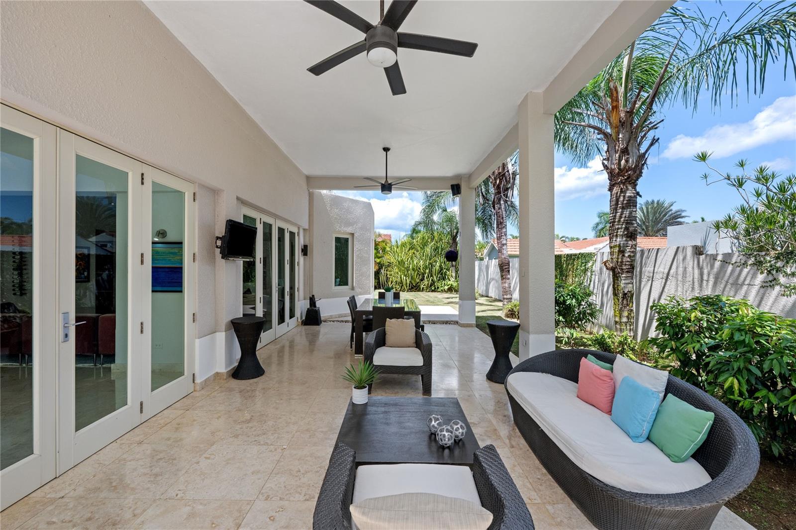 SABANERA DE DORADO - Residential