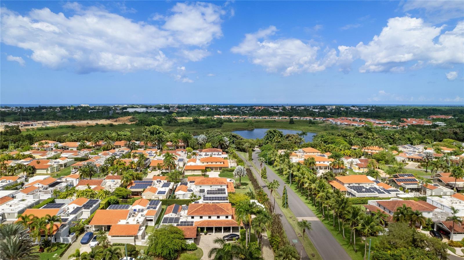 SABANERA DE DORADO - Residential