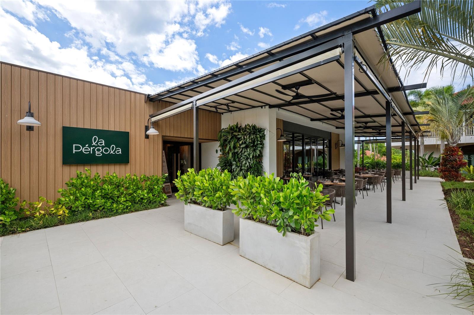 SABANERA DE DORADO - Residential