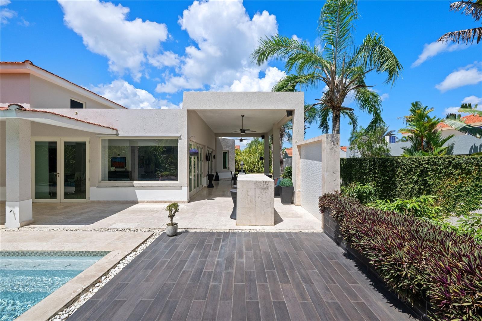 SABANERA DE DORADO - Residential