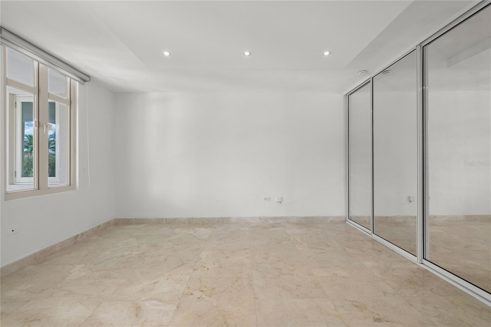 SABANERA DE DORADO - Residential
