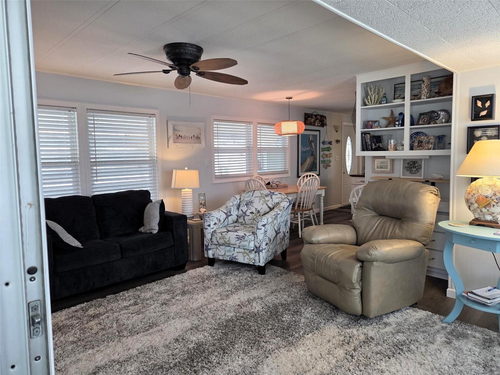 OAKWOOD MANOR - Residential