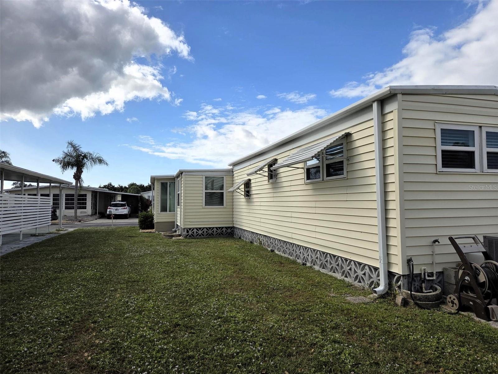 OAKWOOD MANOR - Residential