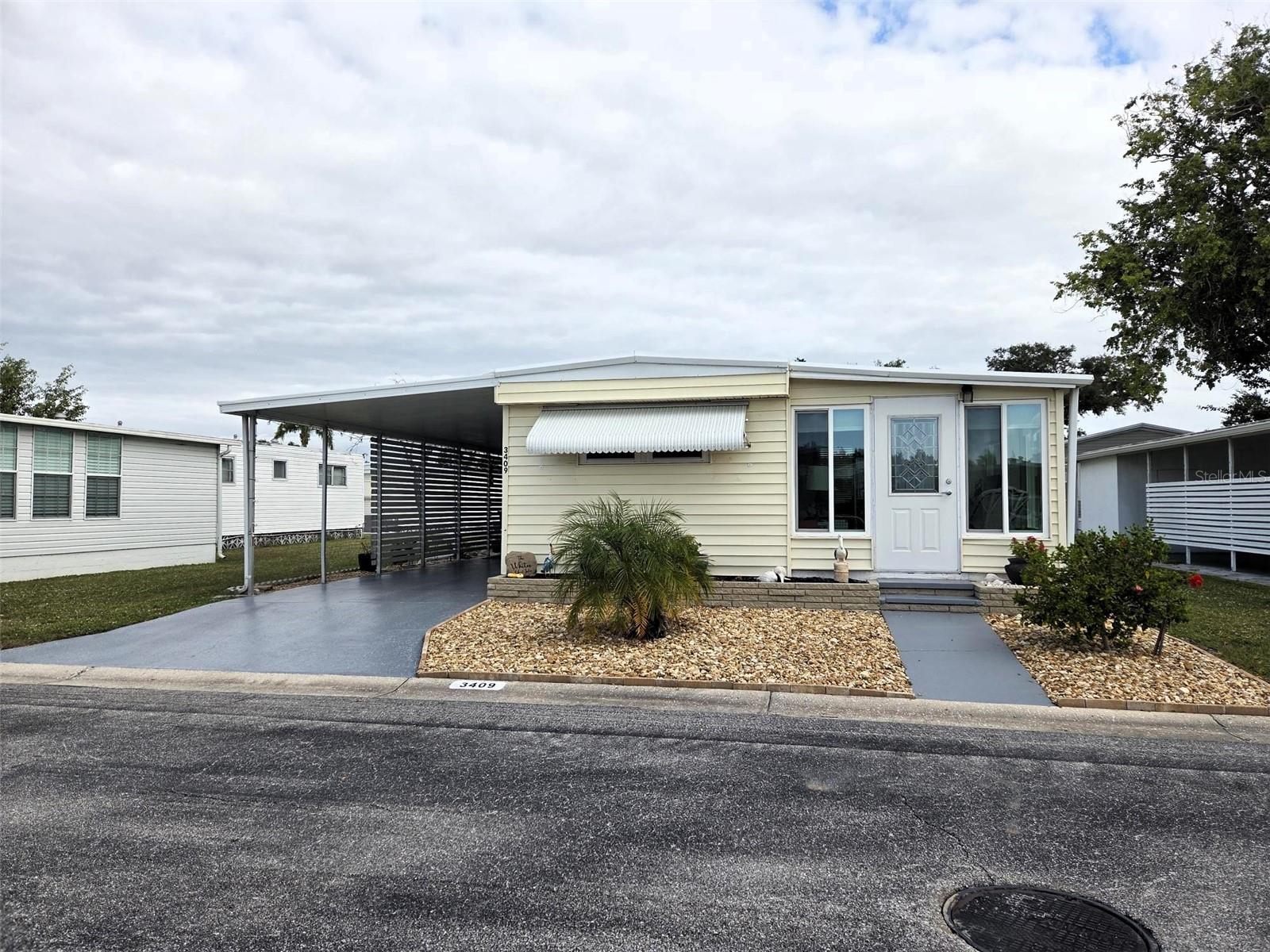 OAKWOOD MANOR - Residential