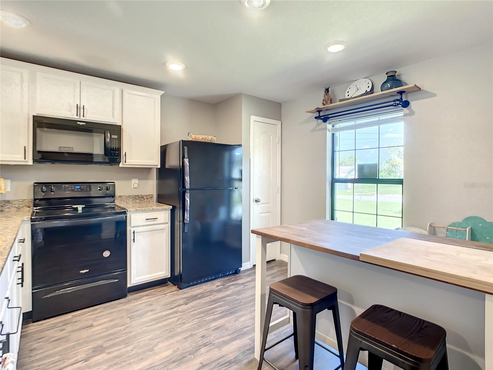 DELTONA LAKES UN 54 - Residential