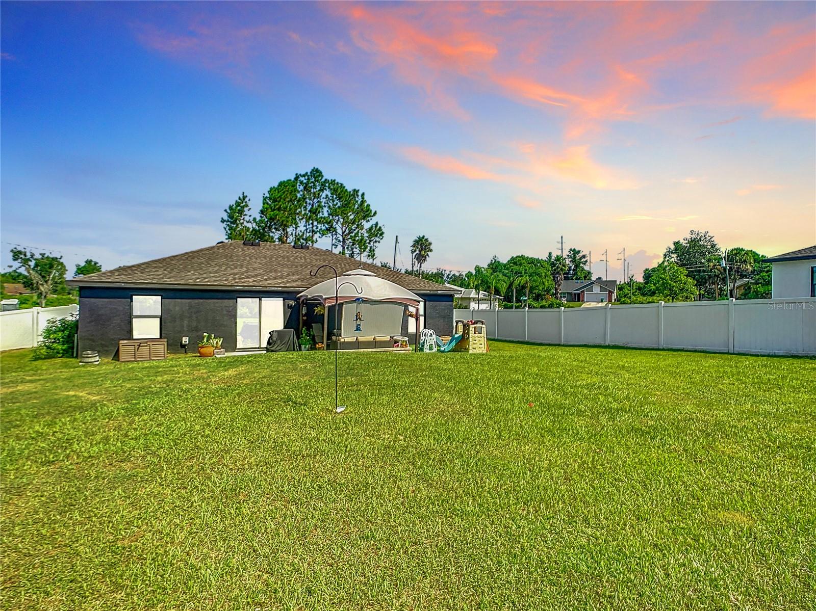 DELTONA LAKES UN 54 - Residential