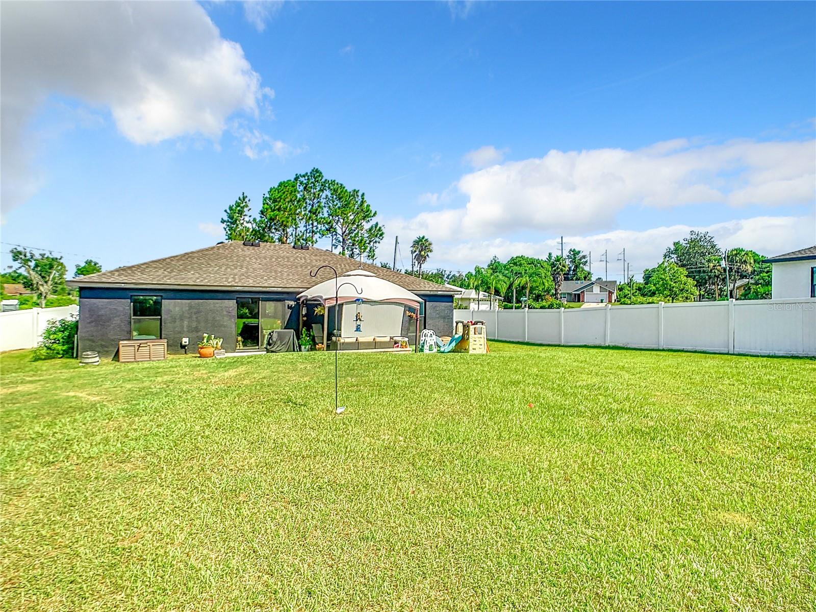 DELTONA LAKES UN 54 - Residential