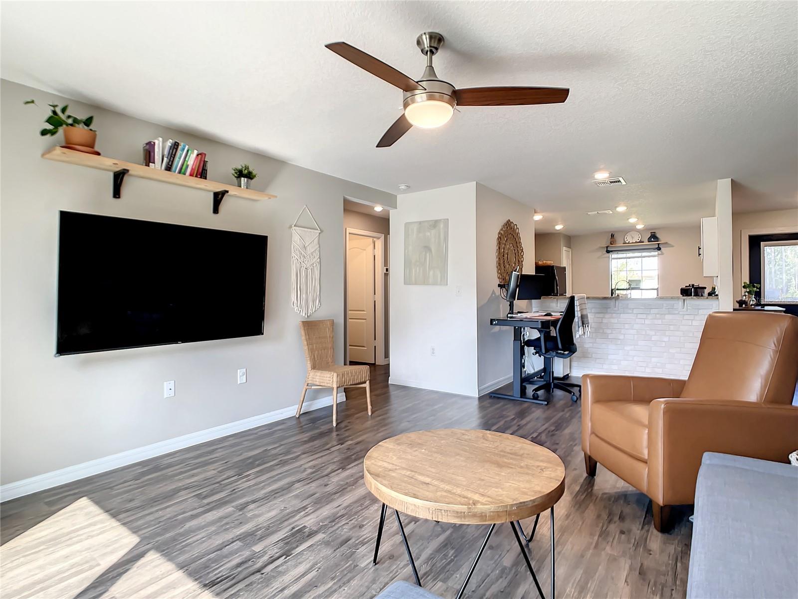 DELTONA LAKES UN 54 - Residential