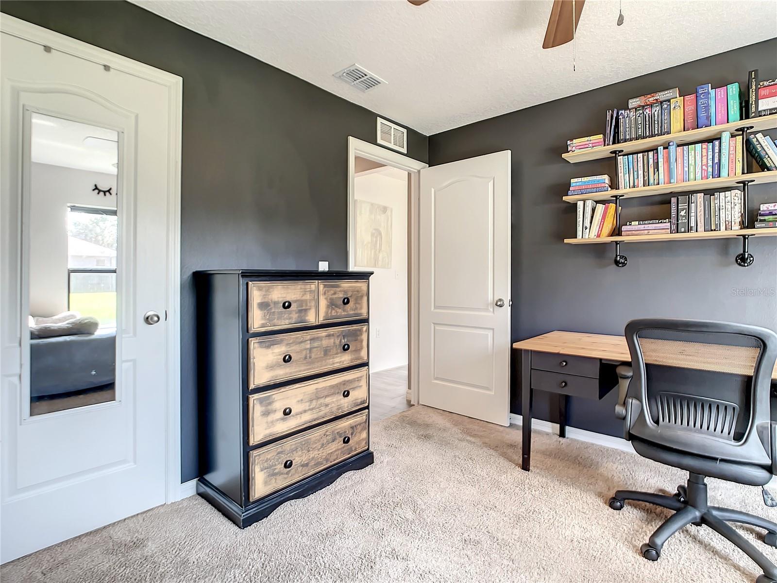 DELTONA LAKES UN 54 - Residential