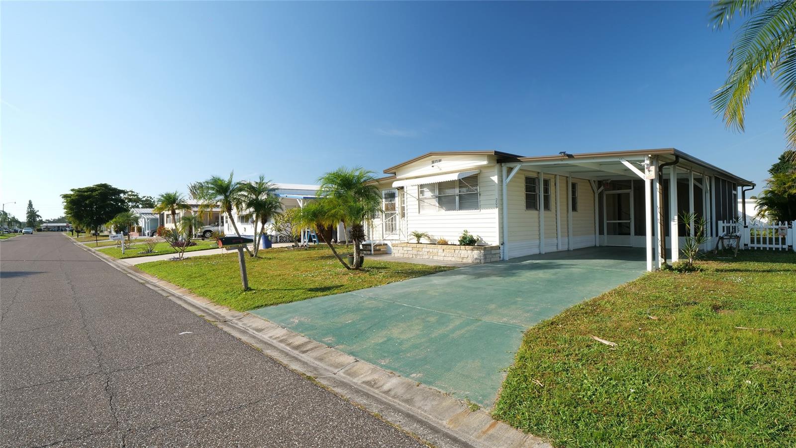 CASA LOMA MOBILEHOME SUB - Residential Lease