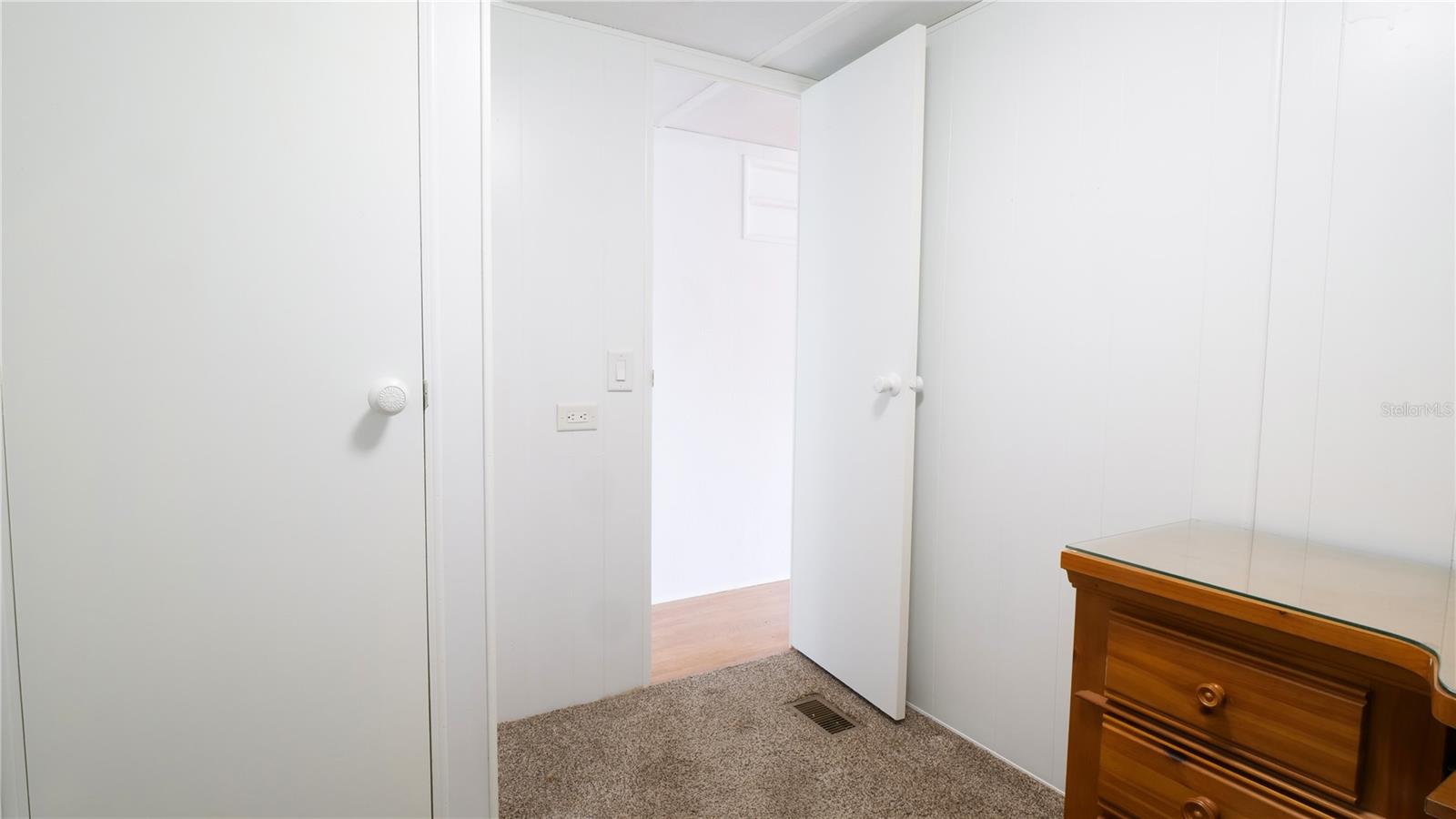 CASA LOMA MOBILEHOME SUB - Residential Lease