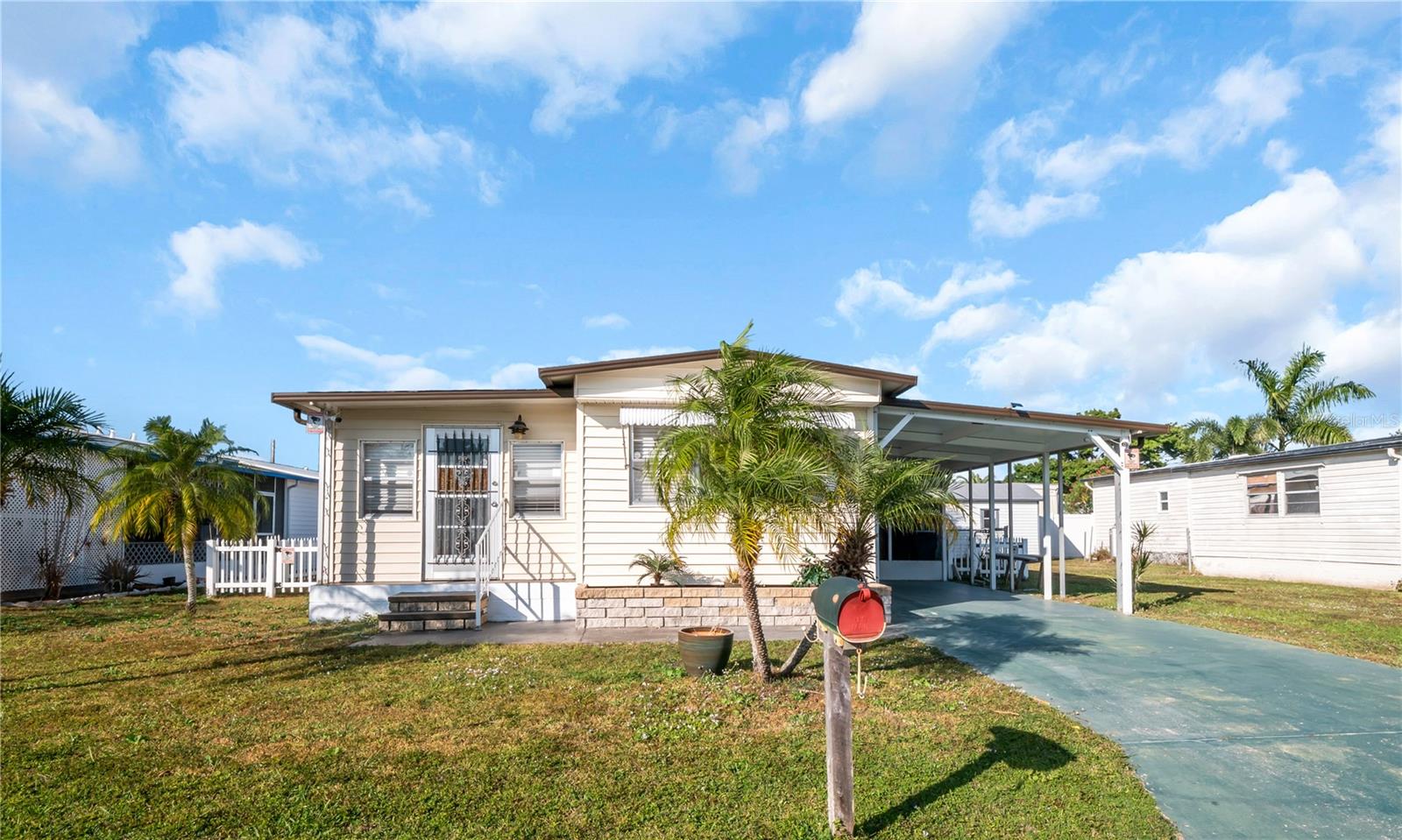 CASA LOMA MOBILEHOME SUB - Residential Lease