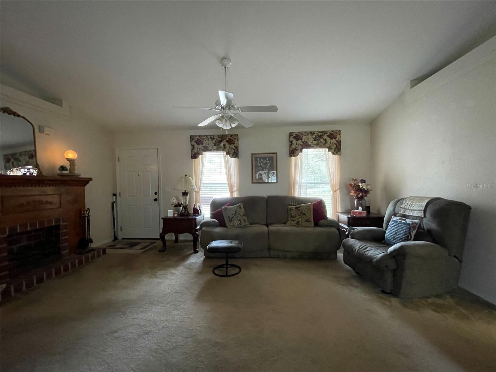 SILVER SPGS SHORES UN 18 - Residential