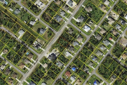 N CHAMBERLAIN BOULEVARD NORTH PORT FL 34286
