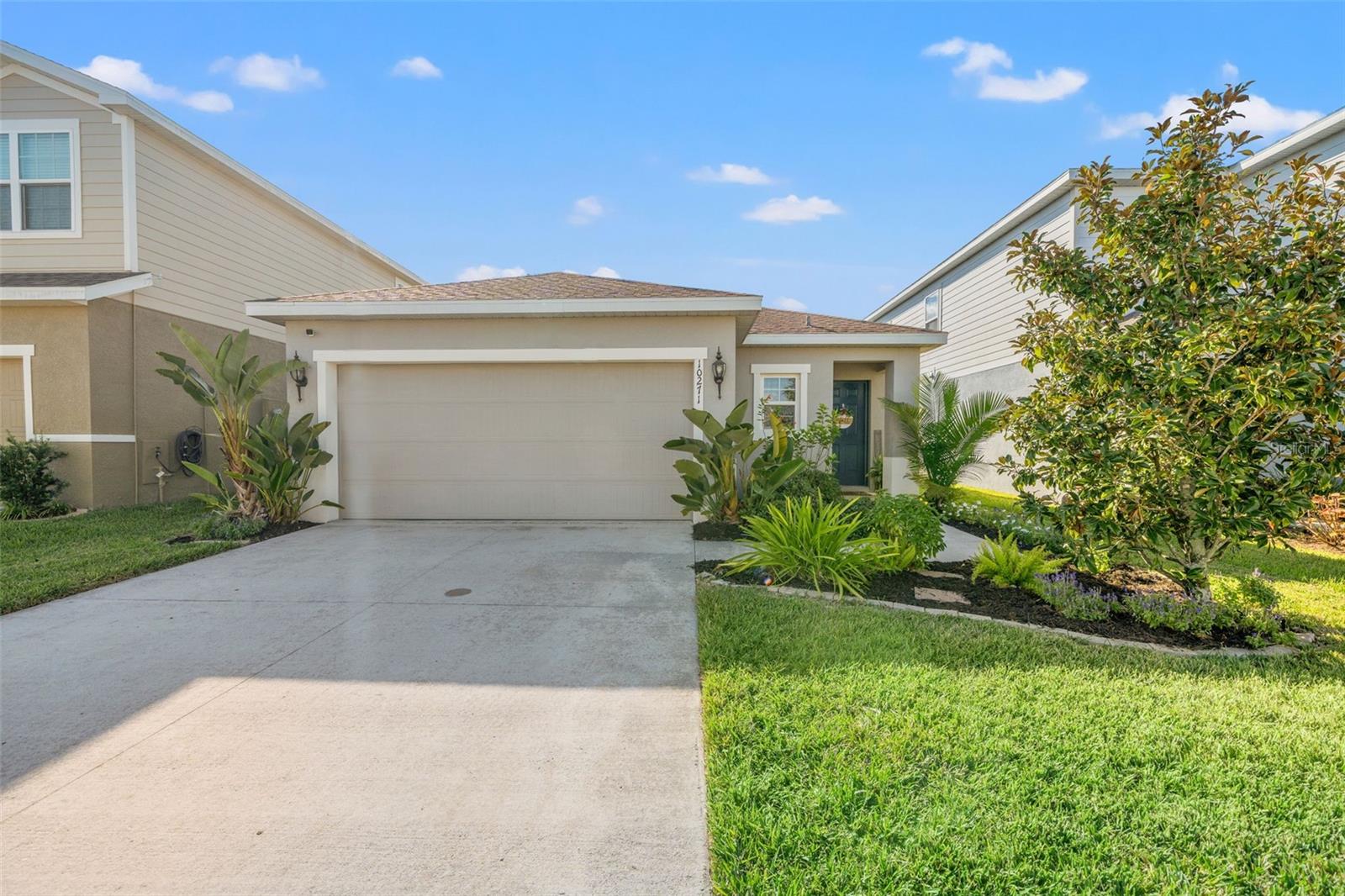 Welcome Home to Cypress Preserve!
Step into this beautifully maintained 3-bedroom, 2-bath home with 1,516 sq. ft. of comfortable living space. You’ll love the open layout, modern feel, and fully fenced backyard—perfect for relaxing, entertaining, or letting pets play safely.
Enjoy peace of mind with a recent roof inspection (2025) and a new water heater (Aug 2024). The security camera system can easily be transferred or removed to suit your needs.
Located just around the corner from all the amazing community amenities, including three dog parks, a playground, a sparkling pool, and the popular Food Truck Fridays on the community lawn—there’s something here for everyone!
With low HOA fees and a welcoming neighborhood vibe, this home offers the perfect blend of comfort, convenience, and community.
Don’t miss your chance to make this one yours—schedule your showing today!