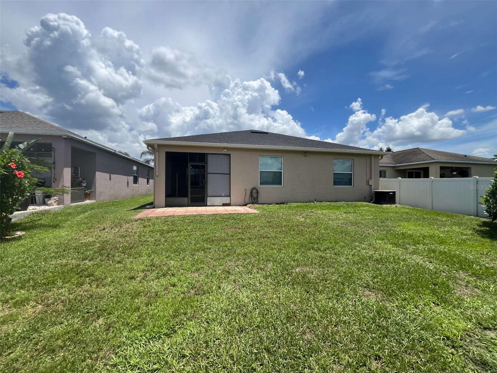 3774 HAMPTON HILLS DRIVE