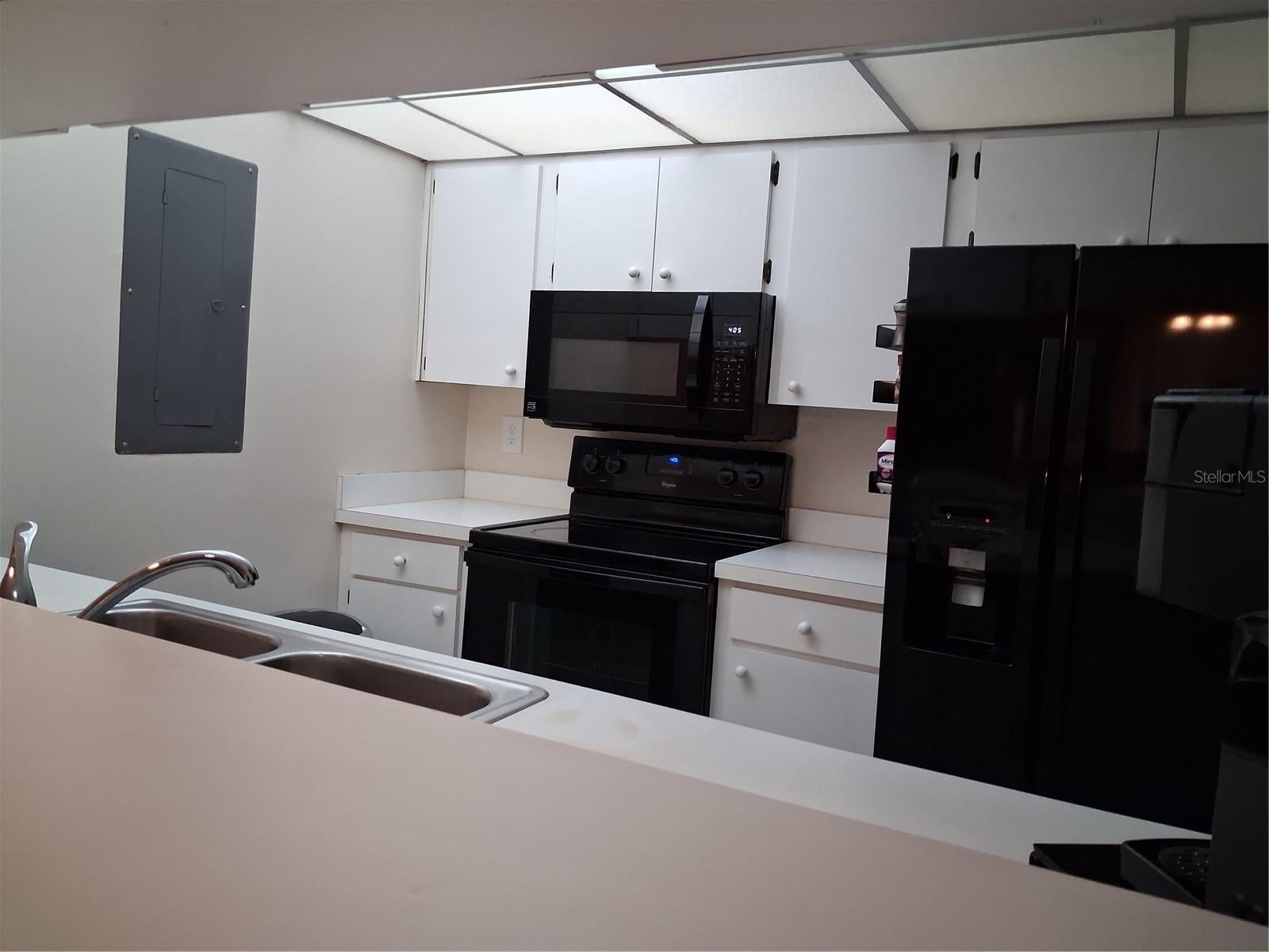 3341 CAMELOT DRIVE 3341