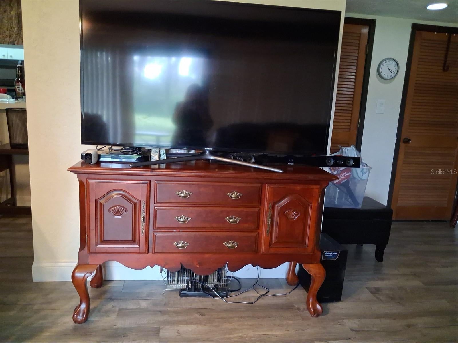 3341 CAMELOT DRIVE 3341