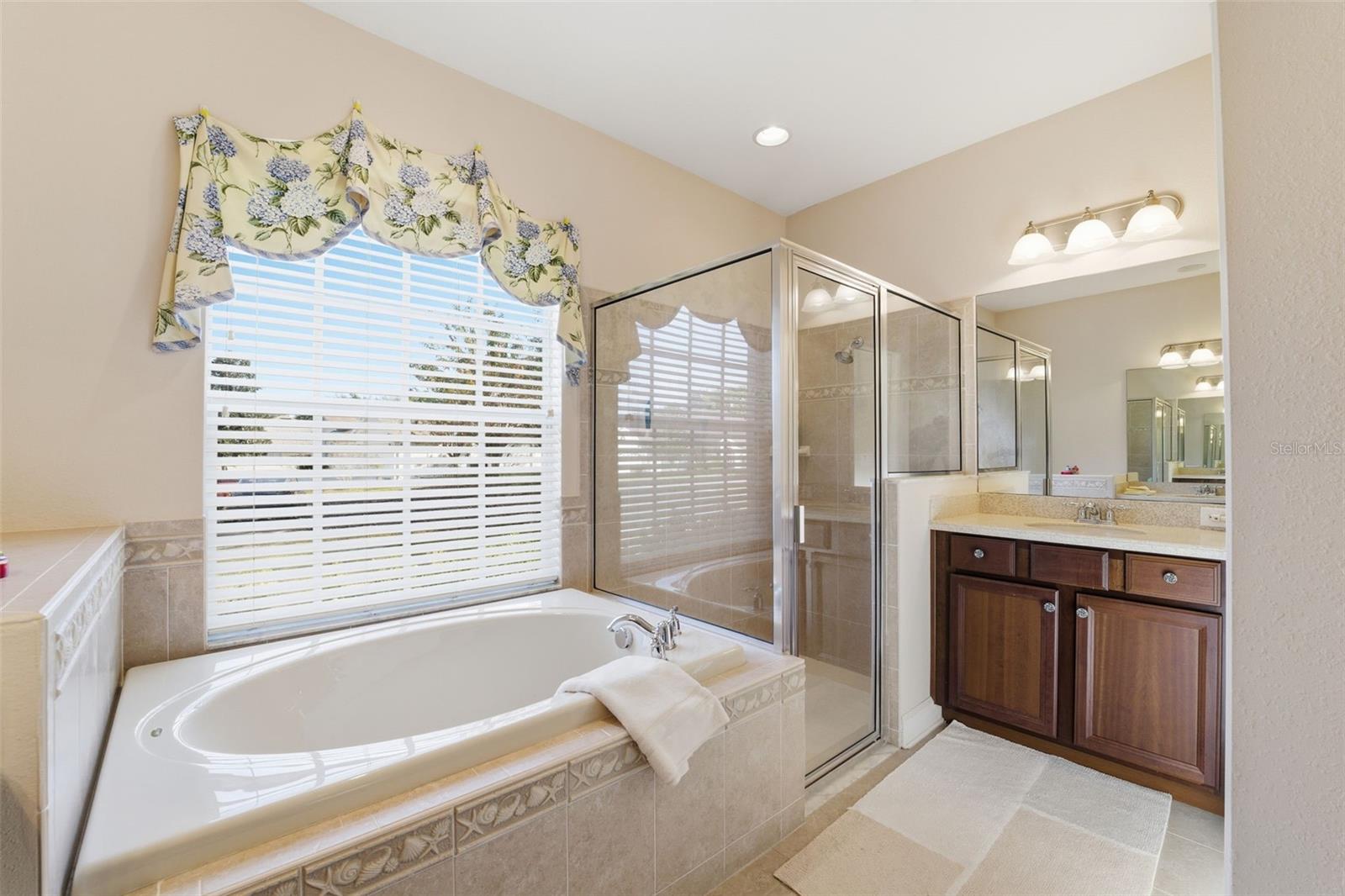 WELLINGTON AT SEVEN HILLS PH11 - Residential