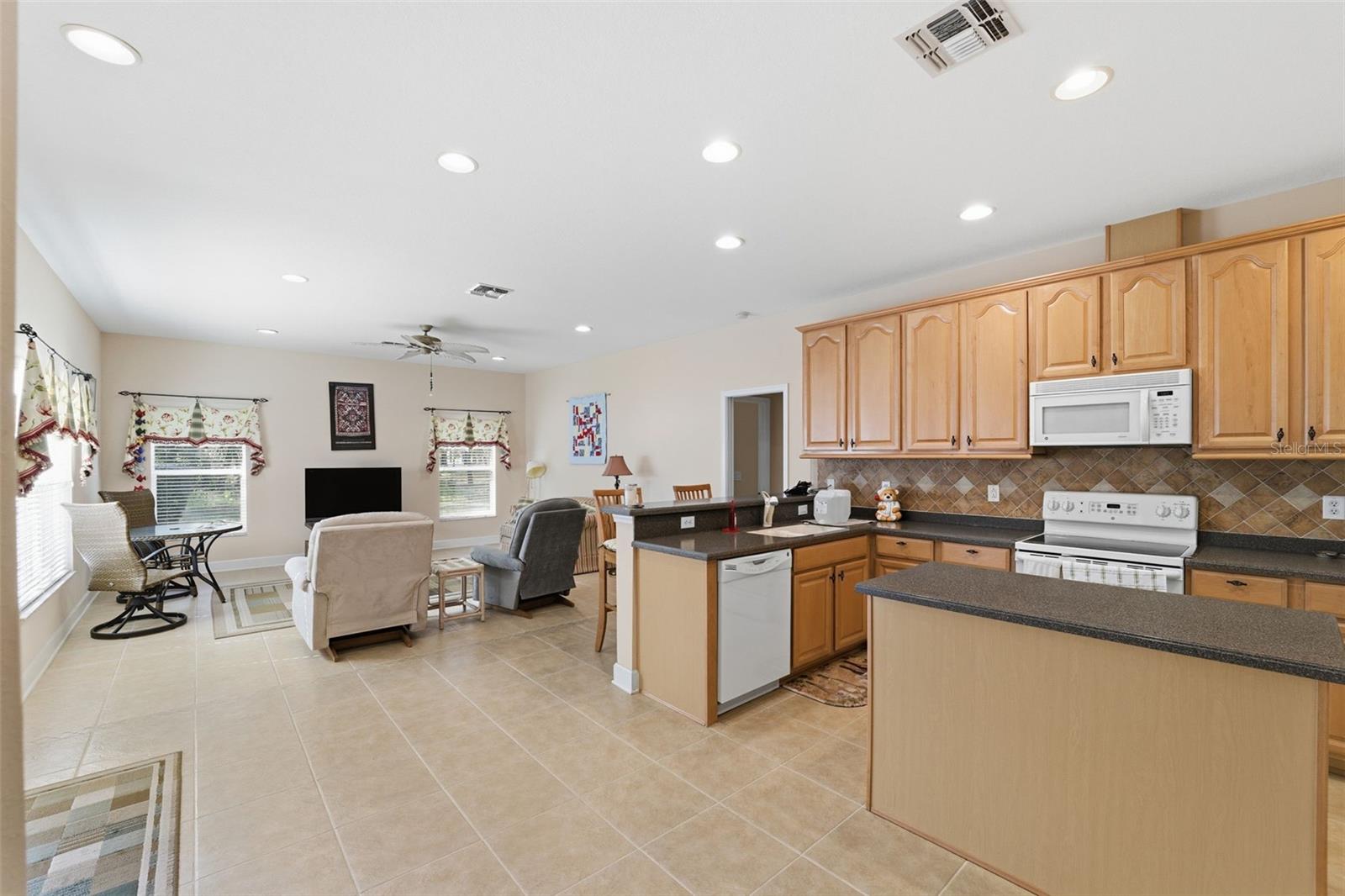 WELLINGTON AT SEVEN HILLS PH11 - Residential