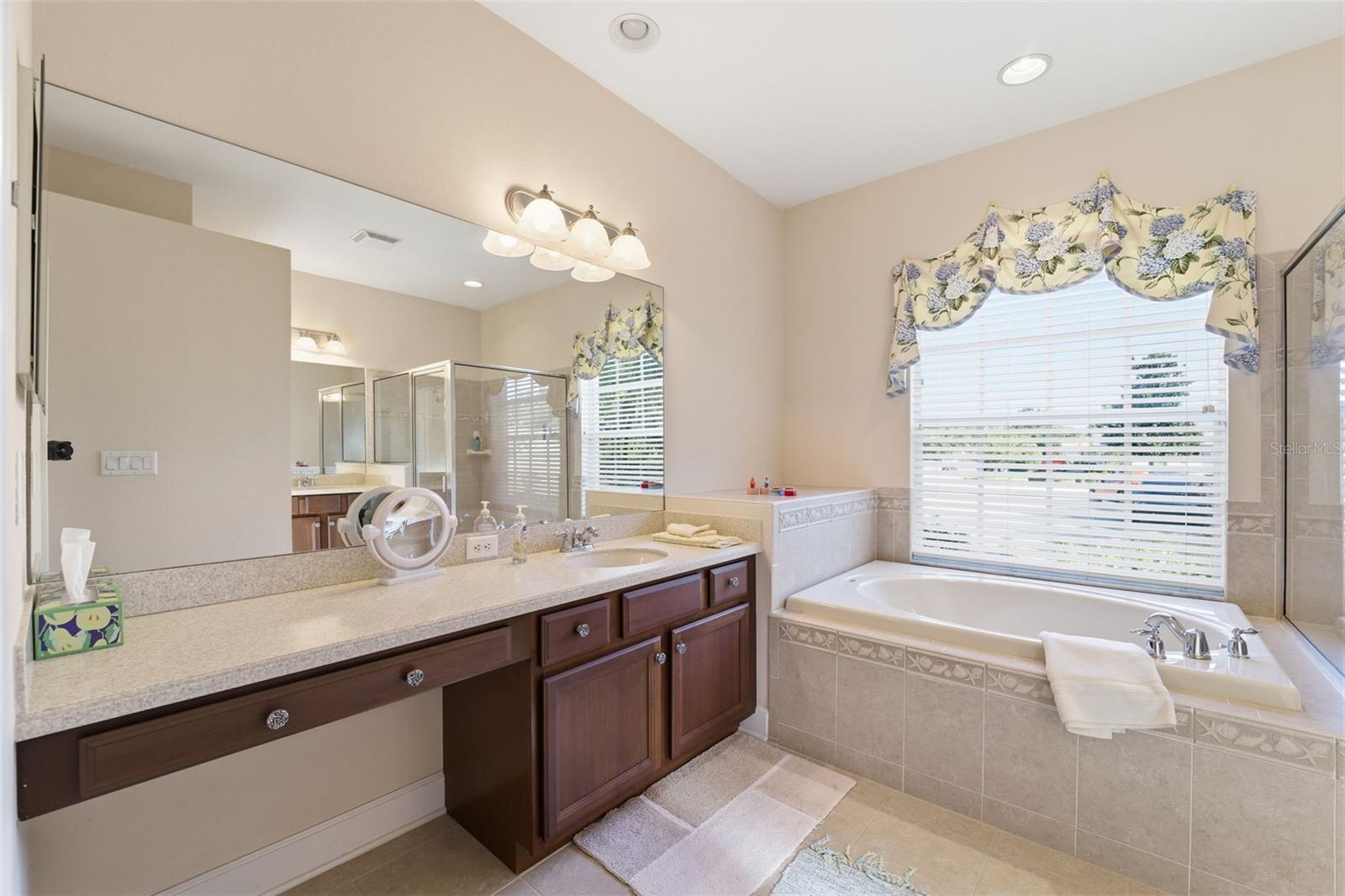 WELLINGTON AT SEVEN HILLS PH11 - Residential