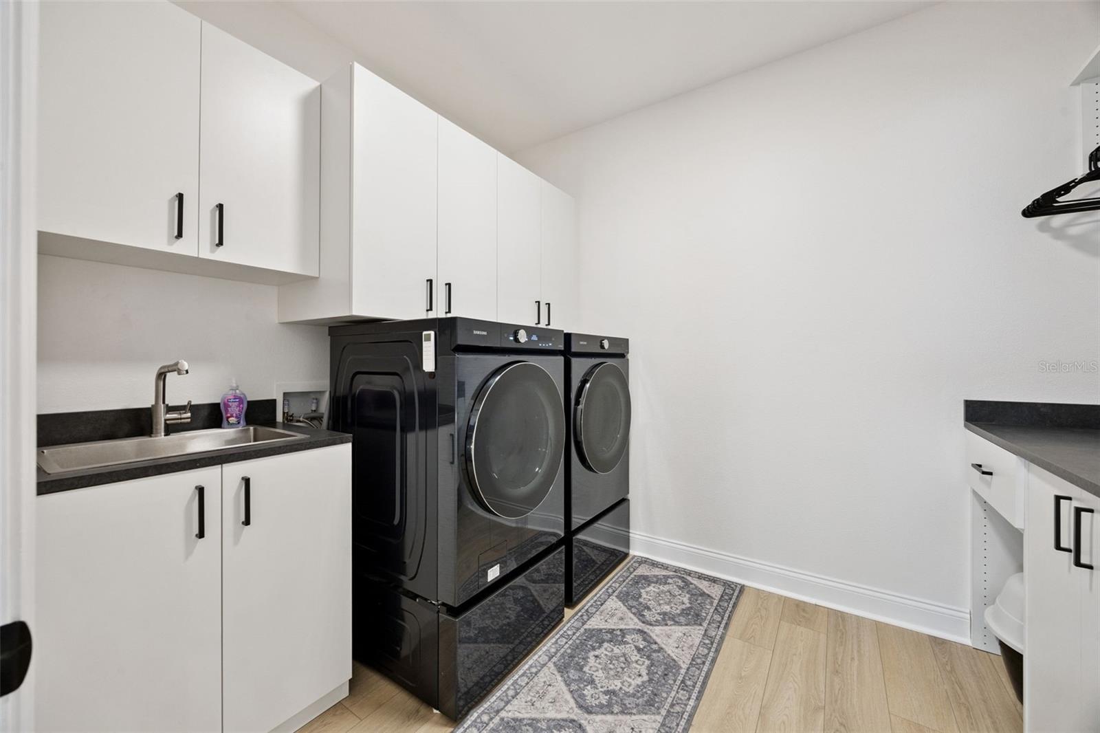 HULL ISLAND/OAKLAND PH 2 - Residential