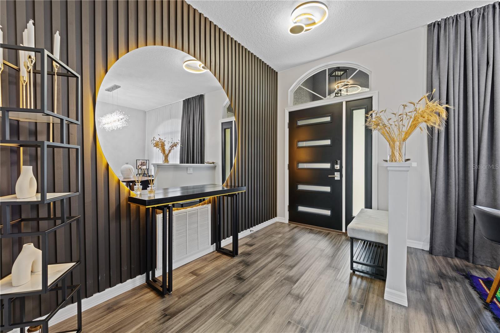 7770 GLYNDE HILL DRIVE