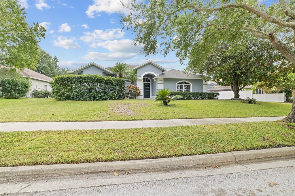 Photo of 7770 Glynde Hill Drive, Orlando, FL 32835 (MLS # O6389819)