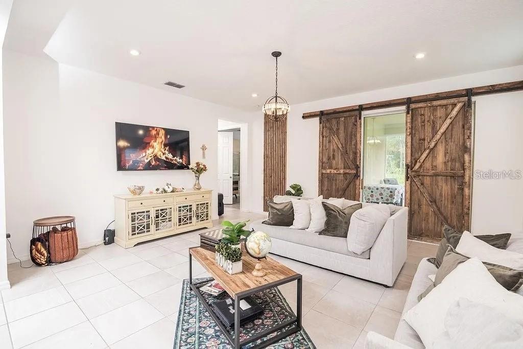 TAPESTRY-PH 5 - Residential